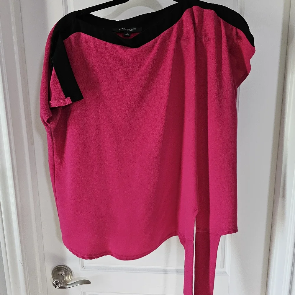 Pink blouse - Picture 1 of 3